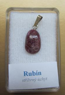 přívěsek RUBÍN