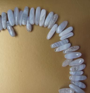 NÁHRDELNÍK CHALCEDON
